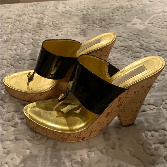 Michael Kor’s Sandals - Picture 2 of 8